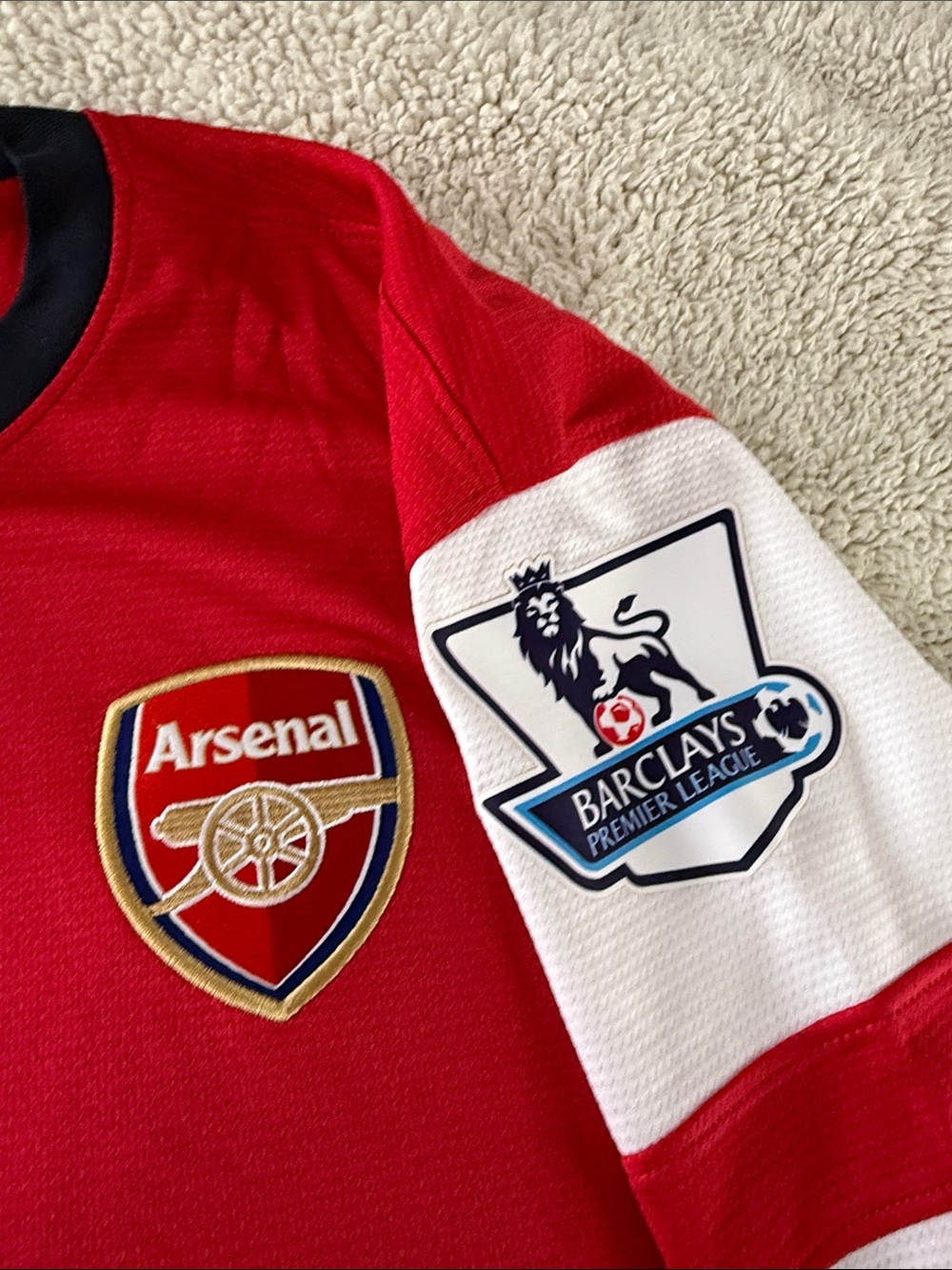 LIKE NEW Arsenal FC #11 Mesut Özil 2013-14 Nike Home Premier League Jersey - Picture 5 of 10